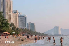 En la playa en Nha Trang. (Fuente: VNA)