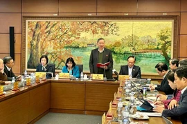 El secretario general del Partido Comunista de Vietnam, To Lam, habla en la sesión de discusión en grupos durante la novena reunión extraordinaria de la Asamblea Nacional. (Foto: VNA)