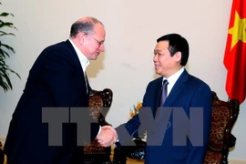 Vicepremier de Vietnam estimula inversiones de AIA en su país